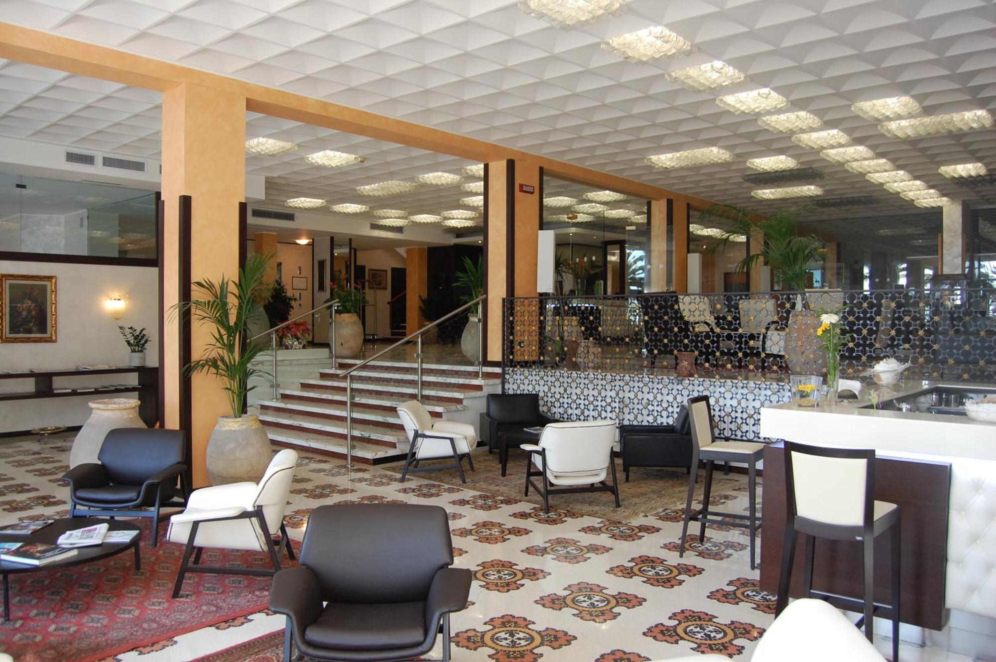Grand Hotel Moroni Финале Лигуре Экстерьер фото